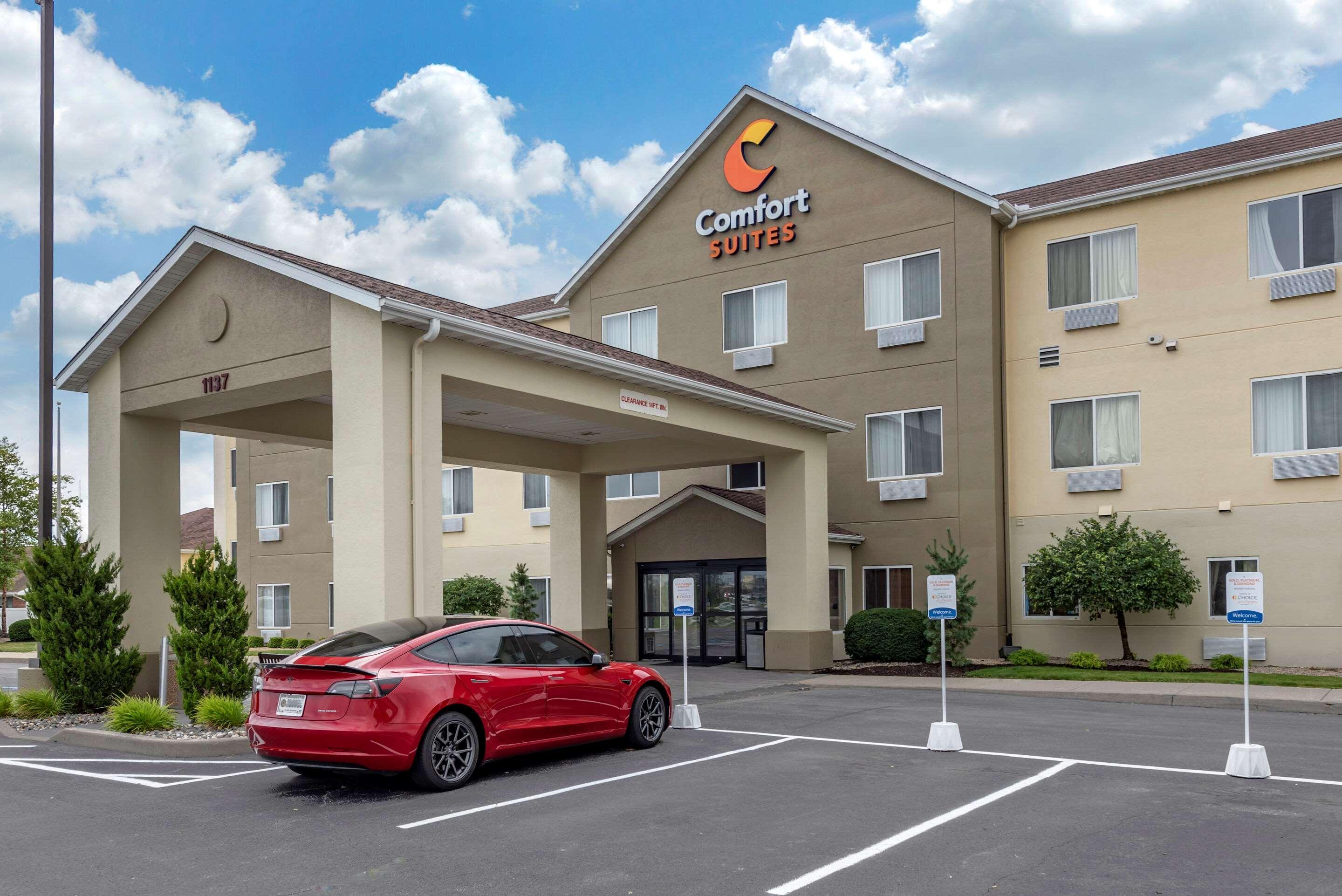 Comfort Suites Auburn Near I-69 Екстериор снимка